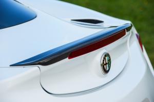 Alfa Romeo 4C 2015 года  (UK)
